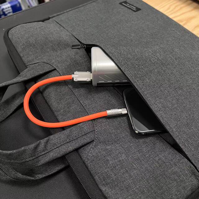 Yixingxing power bank is suitable for Huawei elbow short-term model