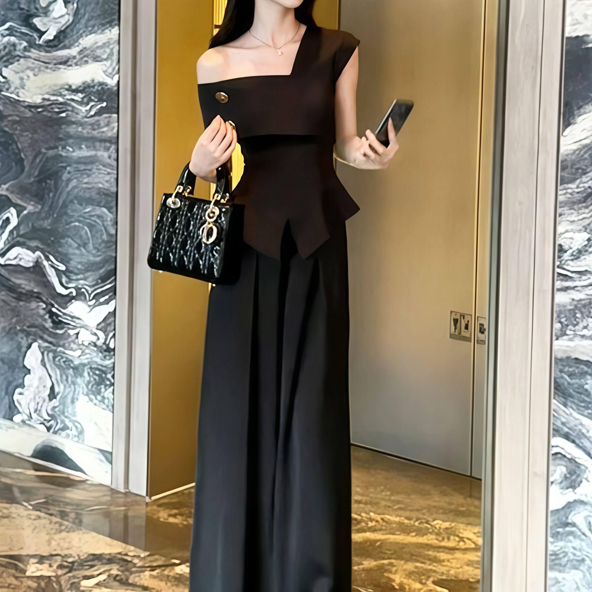 时尚套装女2026年夏季百搭新款设计感洋气露肩性感显瘦上衣阔腿裤,淘宝优惠券,粉丝福利购,淘宝优惠卷