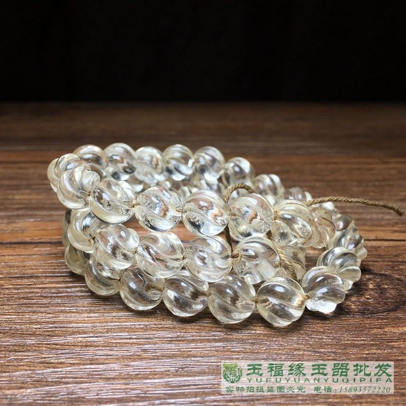 Antiques and miscellaneous natural old white crystal, original stone melon beads, twisted white crystal crystal transparent necklace, Tibetan jewelry