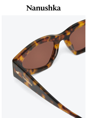 【甄选折扣】NANUSHKA 女士 CRISTA 时尚个性锥形镜片太阳镜