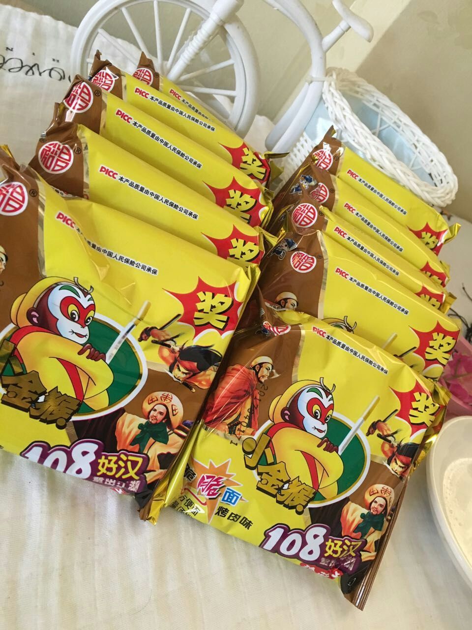 小金龙干脆面充饥夜宵方便面干吃面休闲小吃怀旧零食