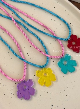 可爱撞色花朵锁骨链多巴胺项链