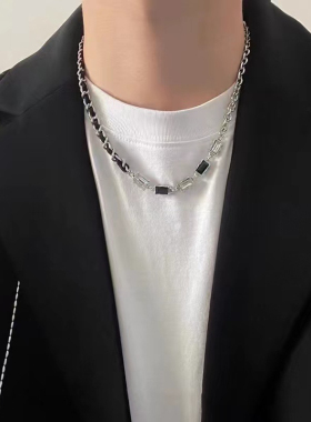 黑白方块项链男潮流嘻哈小众设计感锁骨链女冷淡风高级感配饰新款