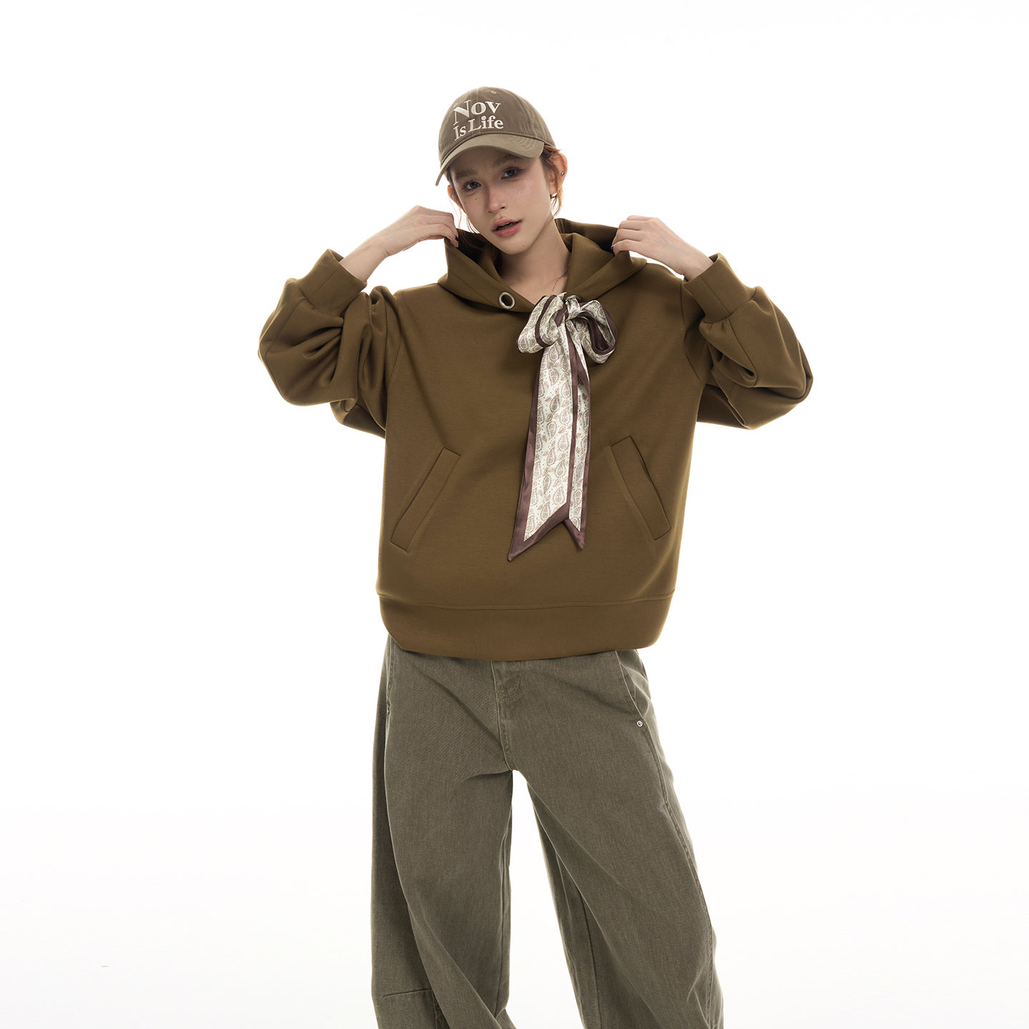 吴童童连帽oversize长袖卫衣女秋冬韩系宽松显瘦保暖百搭套头上衣 - 图0