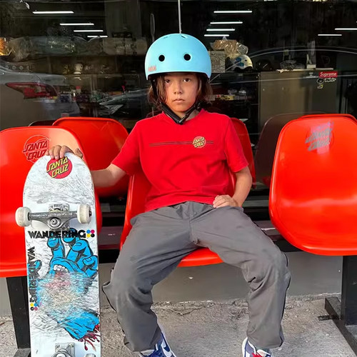 【187旗舰店】SC联名BULLET专业滑板轮滑成人儿童护具鬼手头盔 - 图3