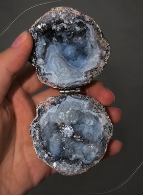 水晶莫桑石求婚翻盖戒指盒