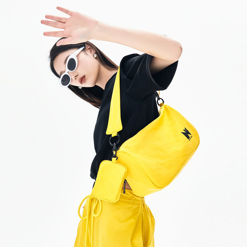 noxxon斜挎日系休闲上班腋下通勤包 NOXXON女士包袋