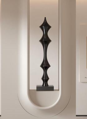 左顾高级感落地艺术摆件螺纹诧寂风雕塑意式展示架玄关立柱装饰品