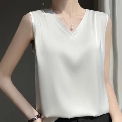 仿真丝缎面吊带背心多款可选