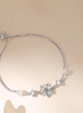 茉莉花手炼女生轻奢小众高级感2025新款手镯生日W七夕礼物送女友