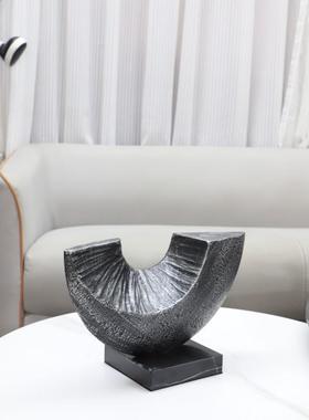 北欧创意大理石金属半月牙雕塑摆件客厅玄关书房电视柜家居装饰品