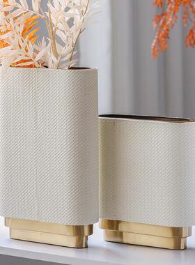 现代极简扁形金属花器椭圆创意皮艺花瓶桌面摆件轻奢样板间装饰品