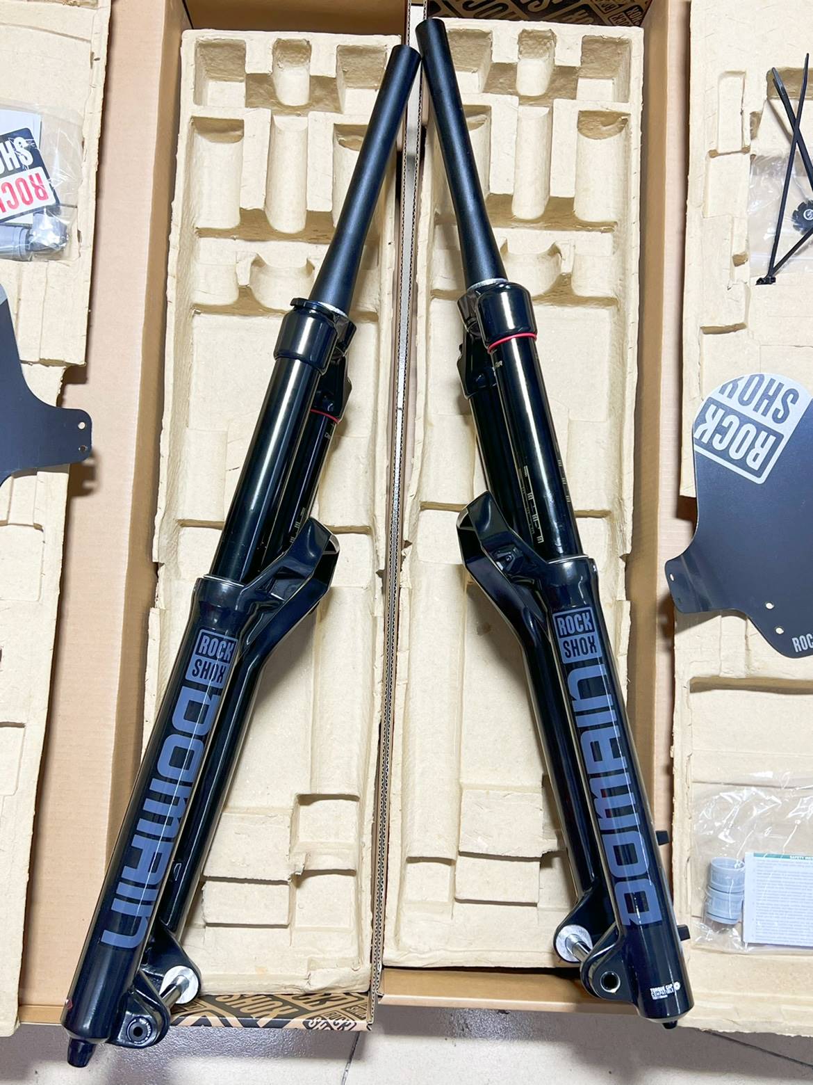 ROCKSHOX domain27.5 29寸前叉35管38管boost35G前叉 E-BIKE前叉 - 图2