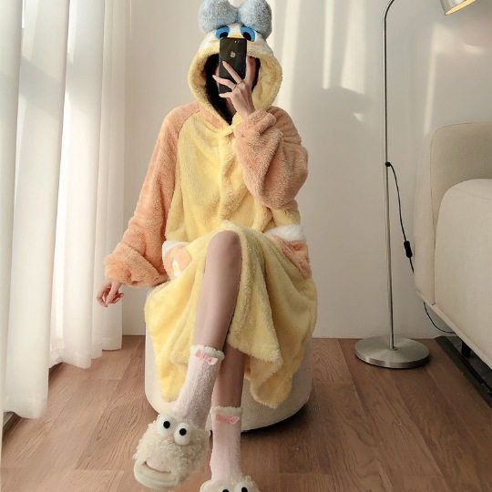 冬季睡衣唐老鸭睡裙珊瑚绒家居服加绒加厚长款女睡袍法兰绒秋冬款,淘宝优惠券,粉丝福利购,淘宝优惠卷