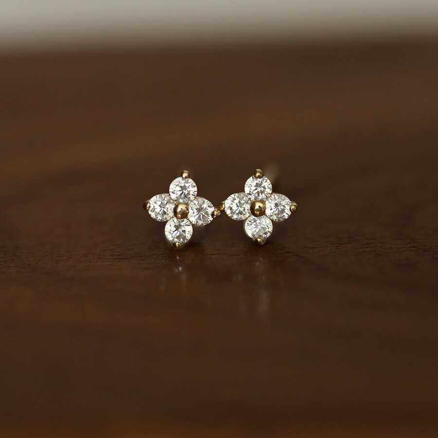ROMANTIC何其有幸S925银镀18K金色幸运四叶草迷你耳钉女时尚气质,淘宝优惠券,粉丝福利购,淘宝优惠卷
