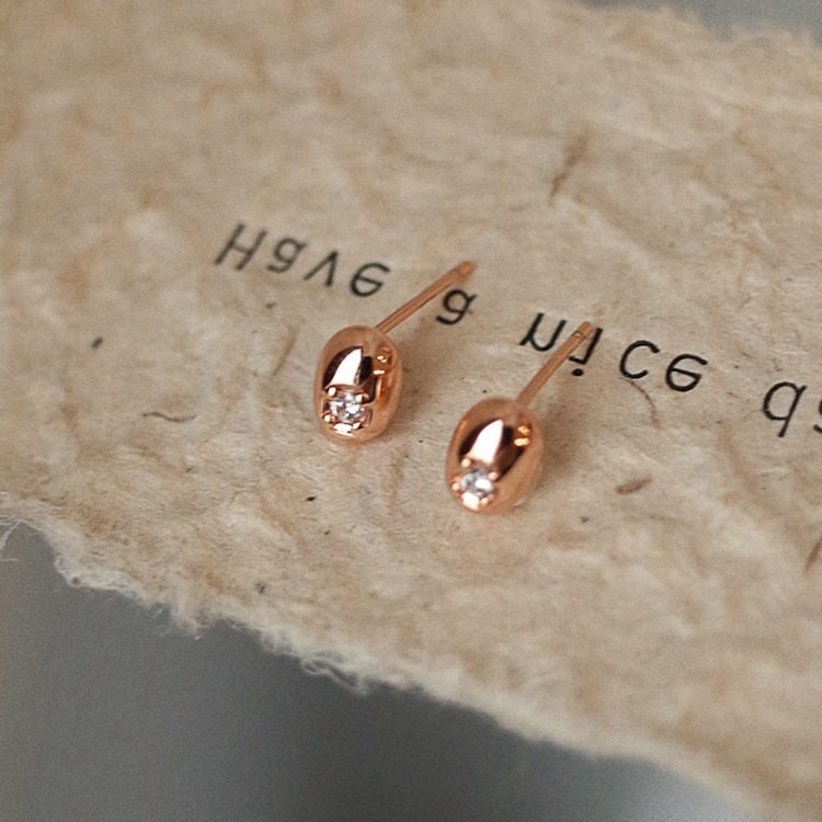 ROMANTIC闪钻香槟金豆豆耳钉女2026年新款爆款纯银耳环高级感耳饰,淘宝优惠券,粉丝福利购,淘宝优惠卷