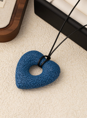 夏日彩色镂空爱心吊坠黑绳项链长