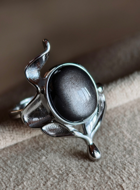 黑兔晶925银镶亮眼银曜石戒指