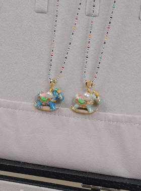 S925纯银珐琅彩小木马项链多巴胺