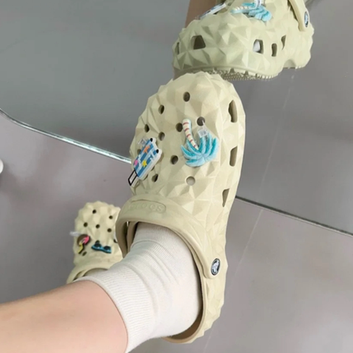 CROCS卡骆驰经典榴莲小Clog 夏季儿童鞋速干洞洞鞋轻便凉鞋209572 - 图1