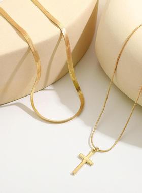 Gold cross necklace蛇骨炼长版多层叠戴项炼金色十字吊坠锁骨炼