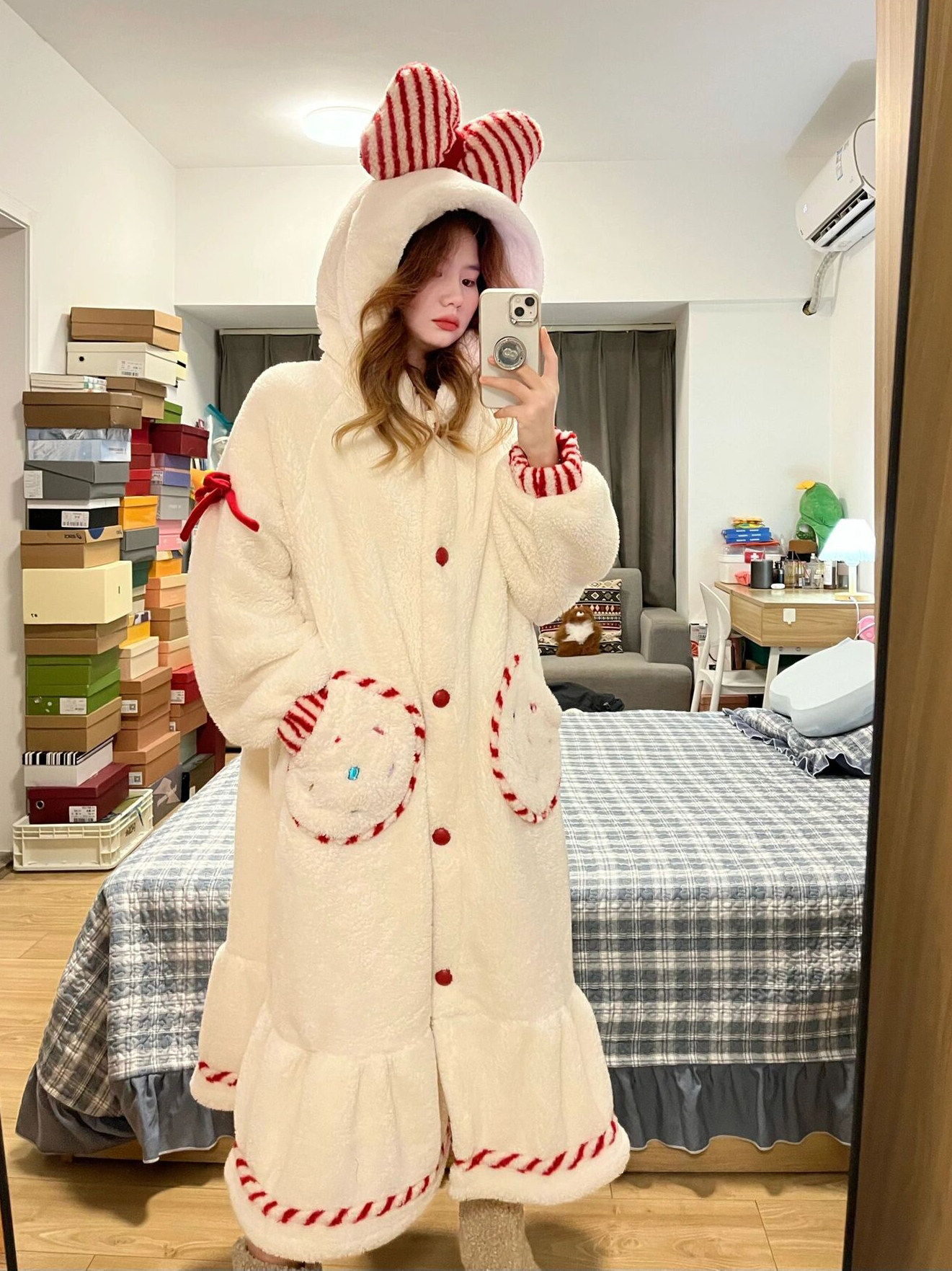 甜美加厚可爱蝴蝶结连帽珊瑚绒睡裙女冬款2025新款大码家居服睡袍,淘宝优惠券,粉丝福利购,淘宝优惠卷