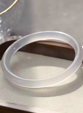 天然高冰白玉髓手镯玛瑙美人条