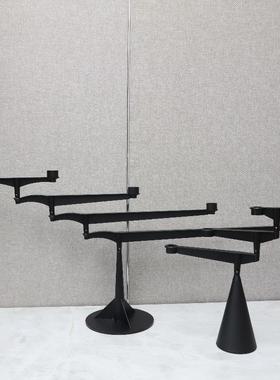 现代创意金属黑色旋转大烛台摆件样板房客厅餐厅桌面装饰品工艺品