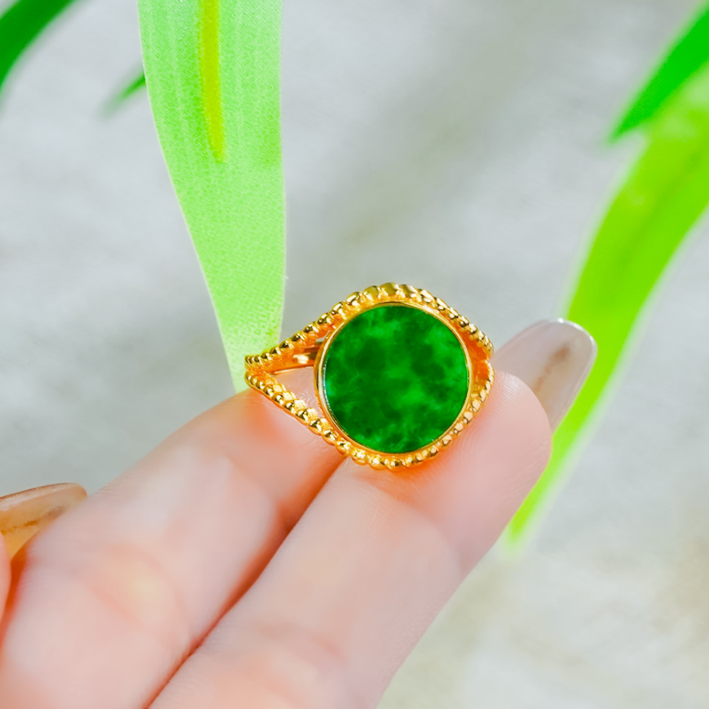925 silver set with natural spicy green jade living ring