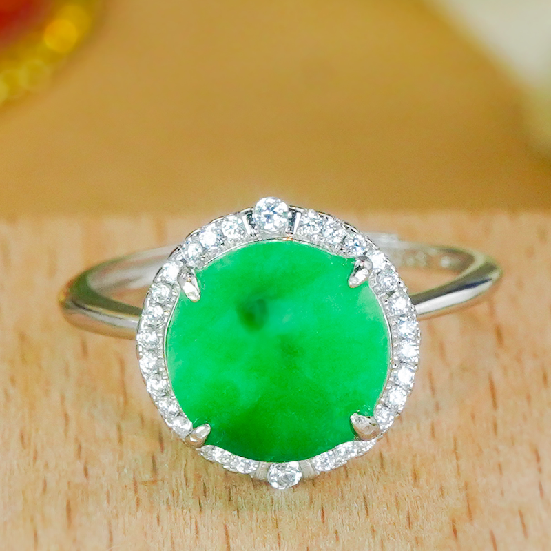 Silver inlaid natural Burmese A-grade jade ring, fashionable and elegant, inlaid with green jade green round brand live ring