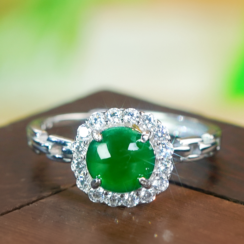 Valentine's Day gift 925 silver inlaid with natural jade A-grade fashionable hollow design full green cabochon jade ring