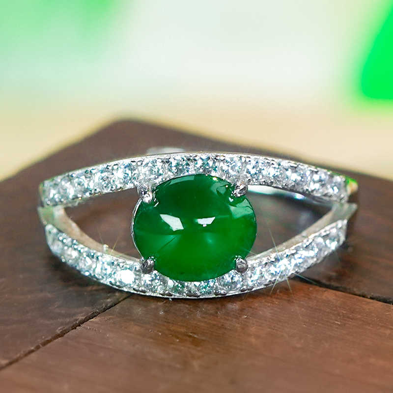 Valentine's Day gift 925 silver inlaid with natural jade A-grade fashionable hollow design full green cabochon jade ring