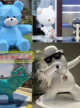 定制玻璃钢卡通雕塑动物游乐园公园大型户外商场张占占暴力熊暖场