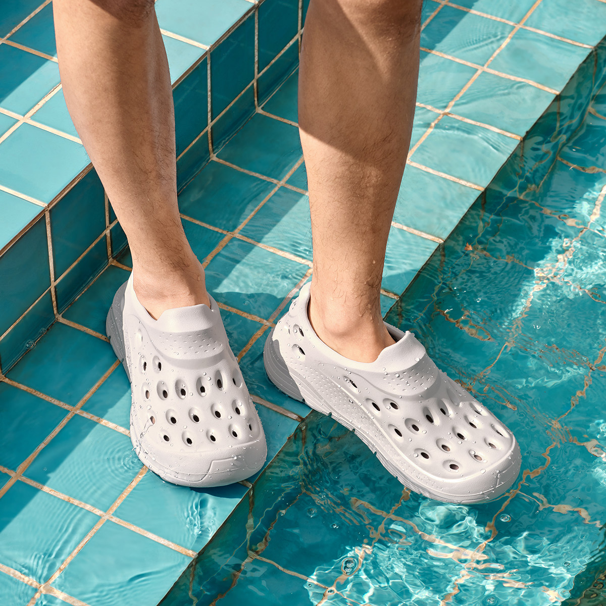 Skechers斯凯奇男子户外运动沙滩鞋透气耐磨休闲凉鞋洞洞鞋243240,淘宝优惠券,粉丝福利购,淘宝优惠卷