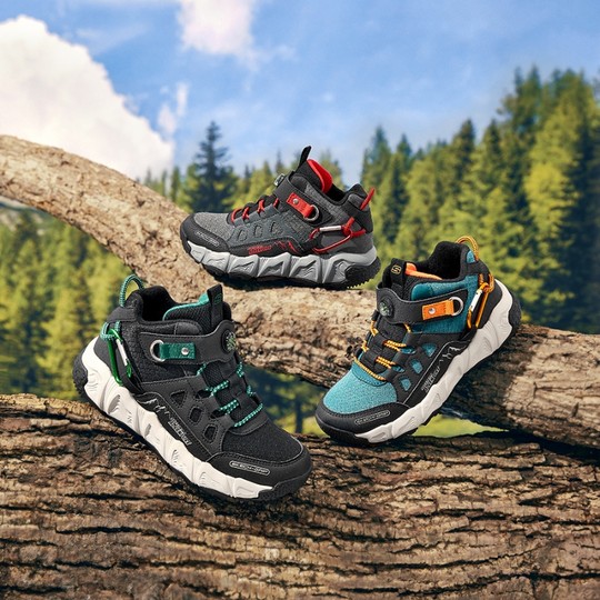 Skechers斯凯奇秋冬新款男童魔术贴运动鞋户外登山休闲鞋405279L