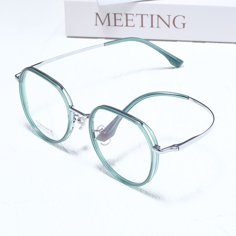Ultra-light myopia glasses for women can be equipped with myopia degree display, small face, plain face, Korean style anti-blue light and anti-radiation professional glasses