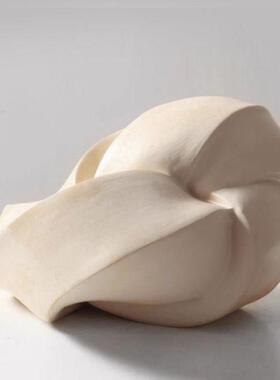 现代简约手工饰品摆件样板间酒店书房电视柜玄关桌面方管扭转摆设