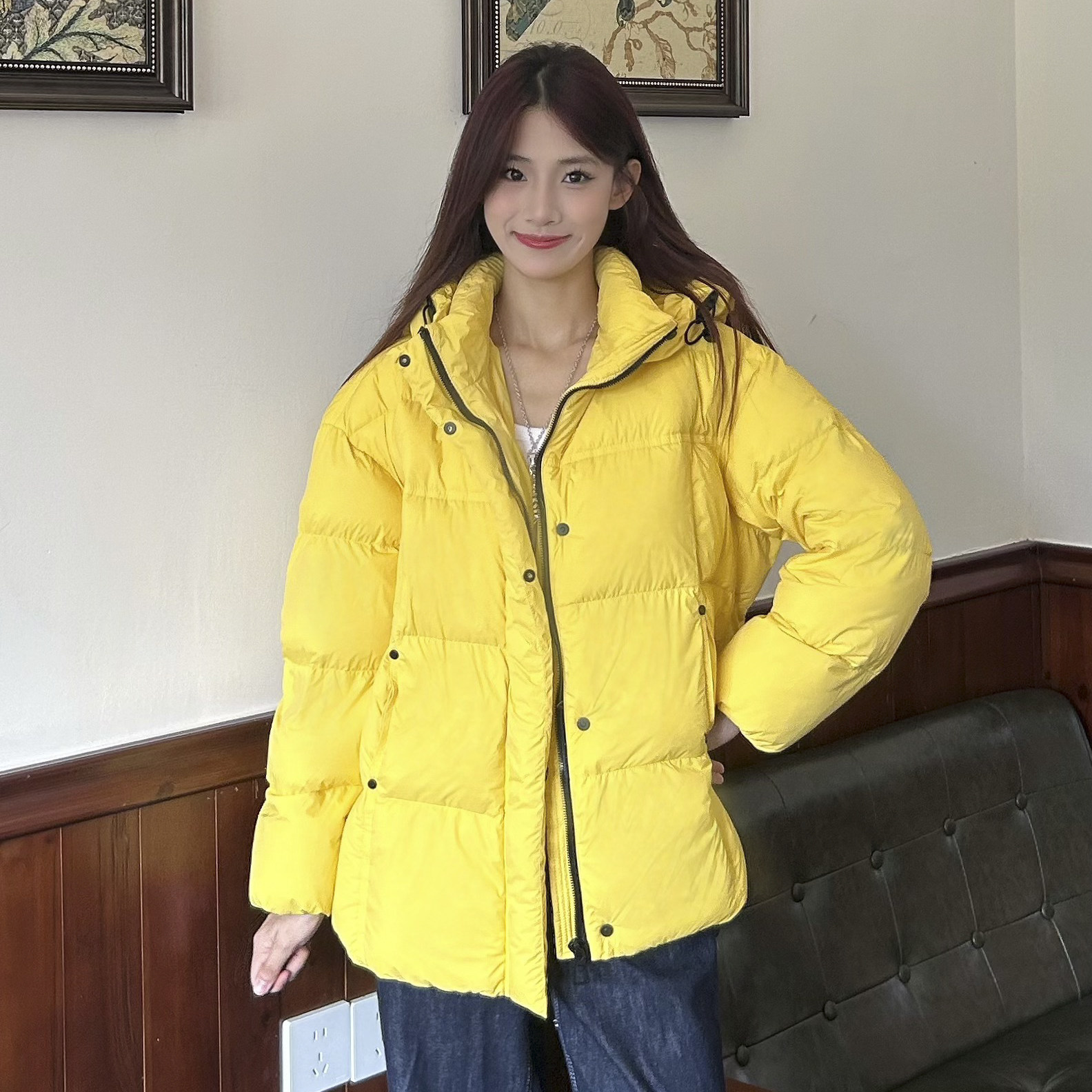 泡芙短款白鸭绒羽绒服女2025冬季新款加厚韩版保暖连帽面包服外套