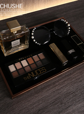 样板间衣服帽软装饰品简约