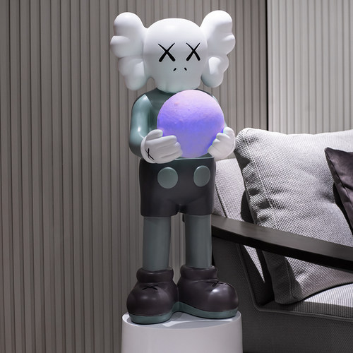 网红捧灯kaws网红熊大摆件玩偶卡通公仔落地现代简约客厅软装饰品 - 图0
