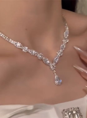 爆闪轻奢钻石项链女2026年颈链