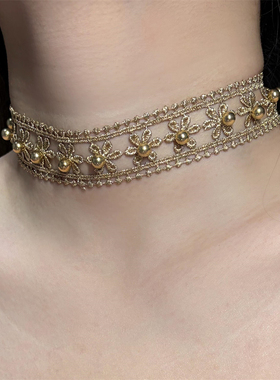 宫廷风镂空花朵钉珠项链