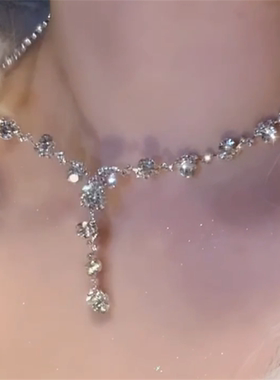 爆闪水钻花朵锆石项链耳环套装