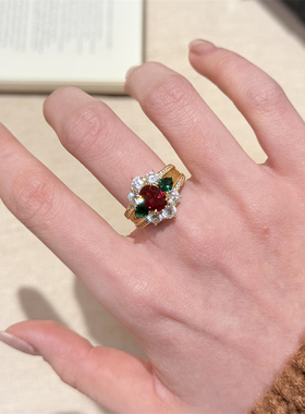 红宝石鸽子蛋戒指女款