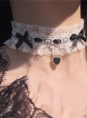 黑色蝴蝶结爱心吊坠项链女