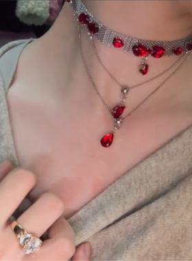 鸽血红锆石流苏项链女