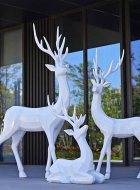 玻璃钢几何块面梅花鹿雕塑摆件园林景观售楼处小区草坪抽象鹿装饰