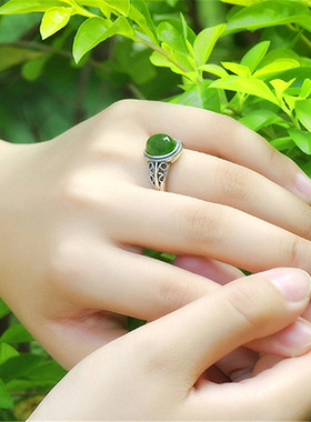 热卖和田玉碧玉戒指银镶嵌菠菜绿玉石指环复古玉髓戒指宫廷风文艺