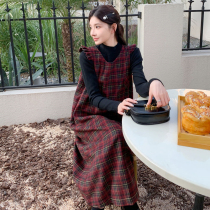 Gestational woman wears a hitch gestational woman dress temperament retro-coloured autumn and winter checkered vest with undershirt and two-piece suit