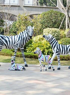 户外大型仿真玻璃钢彩绘斑马雕塑园林景观小区售楼部草坪动物摆件
